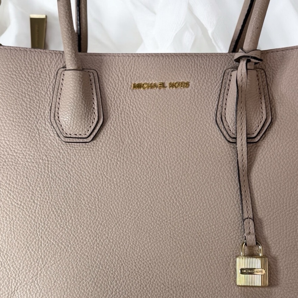 Michael Kors Tan Structured Leather Tote - Picture 3 of 10